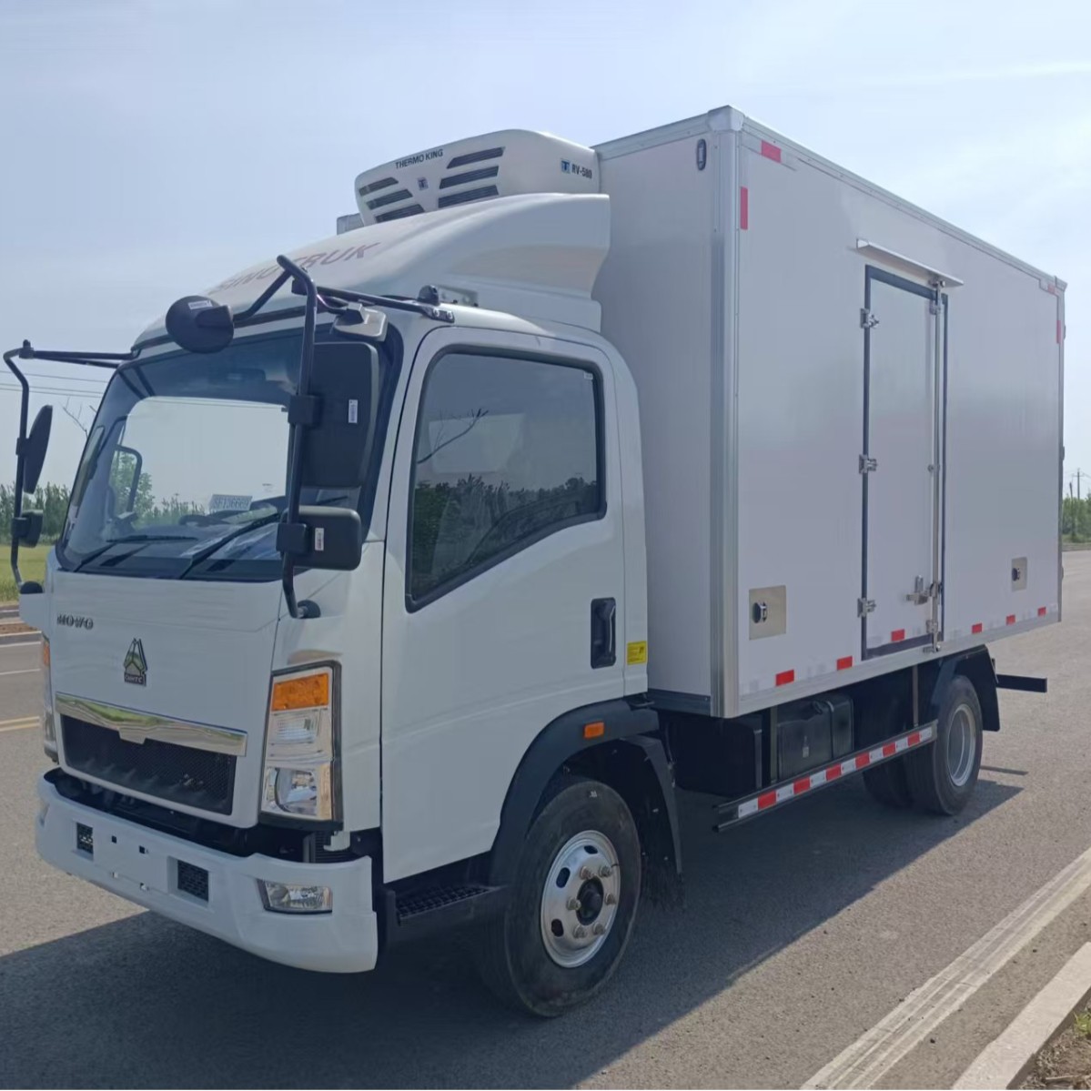 5 тонн 10 тонн Китай Sinotruk Howo 4X2 рефрижераторный изолированный грузовик прямая поставка для экспорта