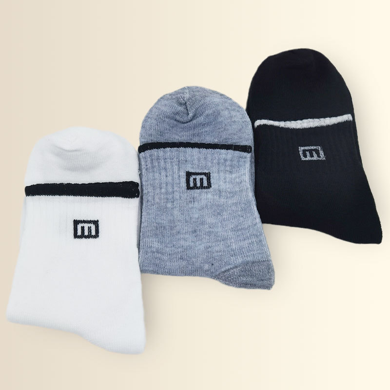 Socks men's mid-calf sports casual black white gray business solid color mesh disposable cheap socks stall wholesale
