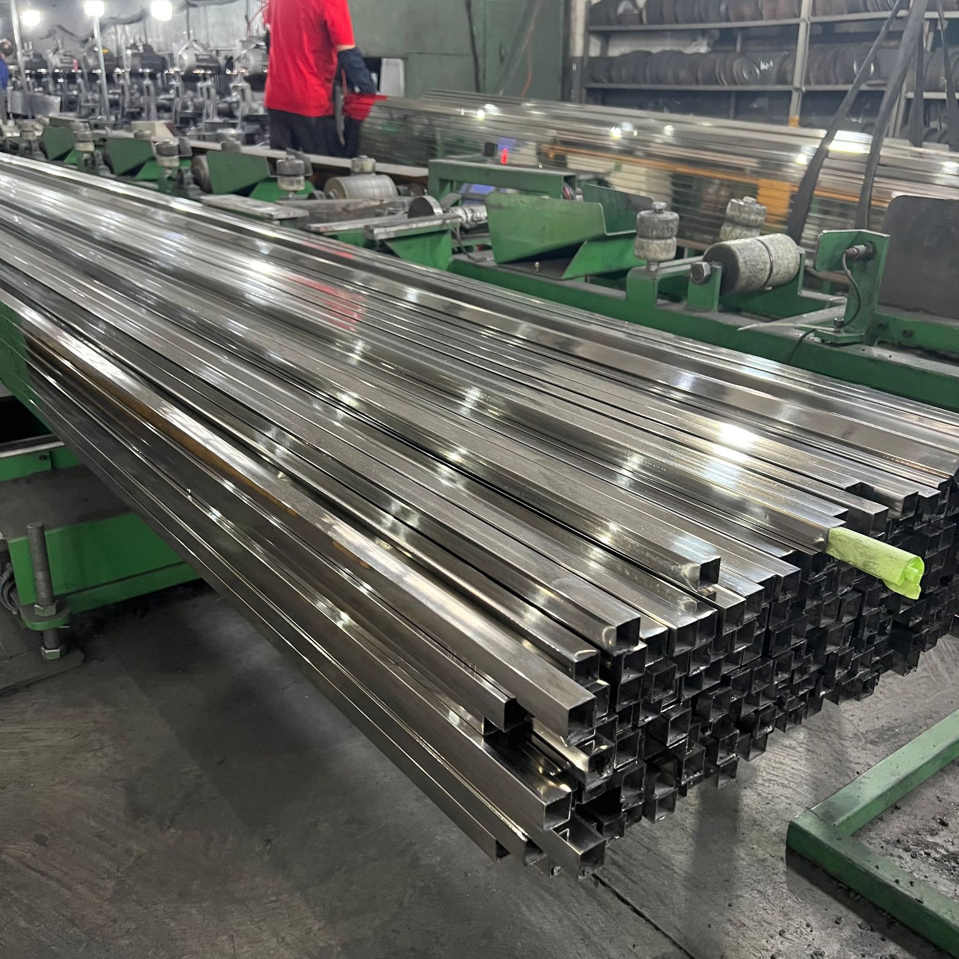 Ready Supply of 316 Stainless Steel Square Tube 304 Decorative Specifications Are Complete and Can Be Processed and Customized
