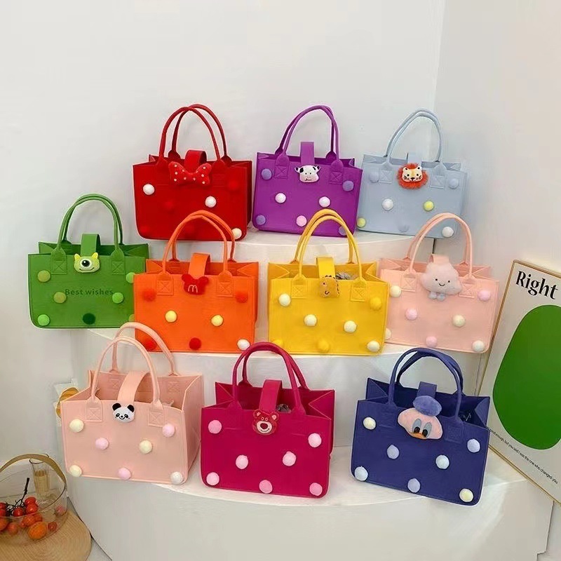 Dog Outing Bag, Portable Pet Shoulder Bag, Breathable Small Size Dog ​​Bichon Dog Bag, Dog Walking Felt Bag