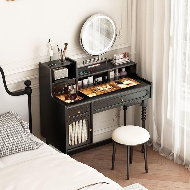Французский люкс, туалетный столик в спальне, в стиле Хепберн