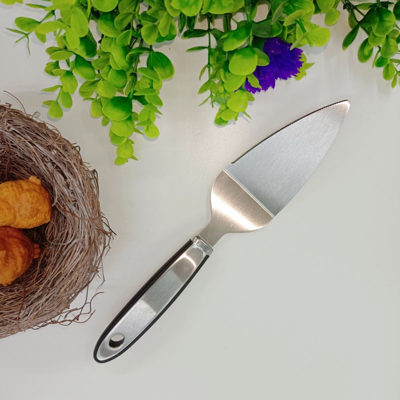 Stainless steel cake shovel triangle cheese shovel with tooth pizza shovel birthday cake knife baking utensils manufacturers wholesale