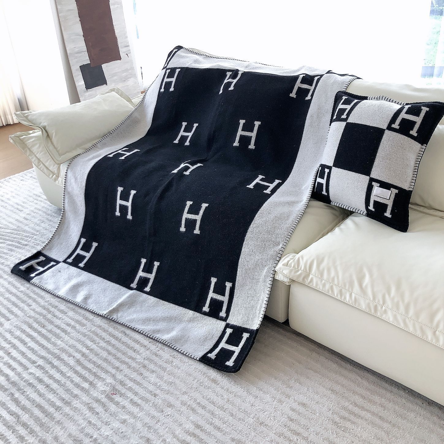 H Letter Wool Cashmere Blanket Car Home Nap Sofa Blanket Air-Conditioned Room Aviation Travel Flight Blanket