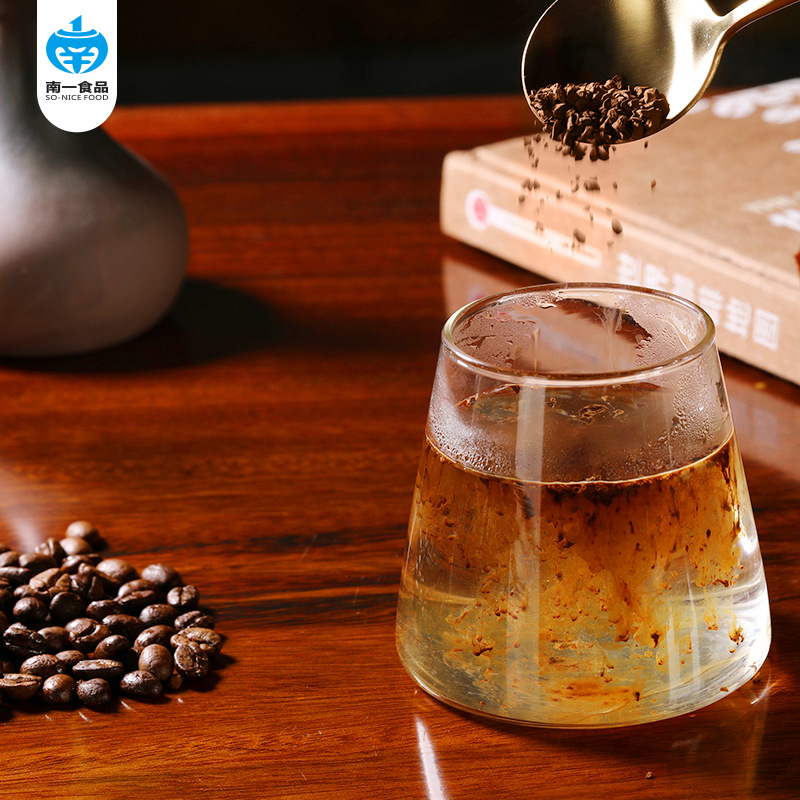 Source factory commercial instant coffee powder baked pure black coffee high because of cold extraction freeze-dried coffee powder raw materials wholesale