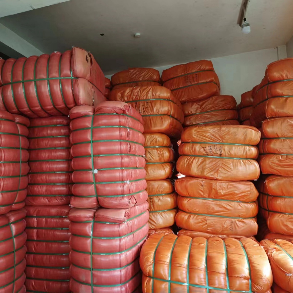 Yiwu Manufacturer High Elastic Environmentally Friendly Pp Cotton Pillow Plush Toy Filling Cotton Sofa Pillow Fluffy Cotton Wholesale