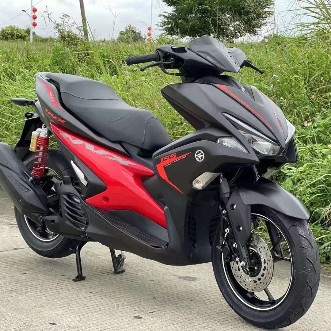 Импортированный Yamaha Nvx155Cc топливо-ассистированный мужской и женский Efi водяной охладитель передние и задние дисковые тормоза скутеры