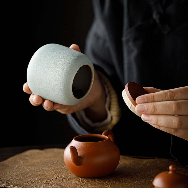 Tea Can with Wooden Lid, Ceramic Sealed Can, Small Pu'Er Red and Green Tea Packaging, Gift Delivery, Customized Logo, Longjing Portable