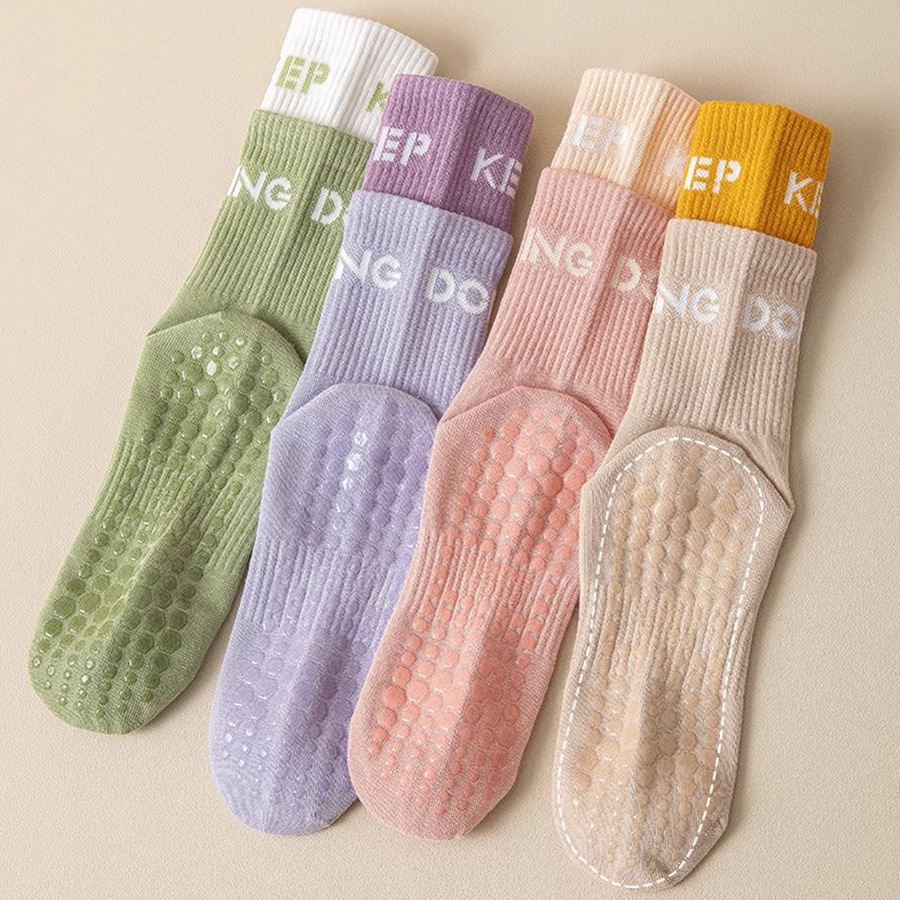 Высокоэластичные спортивные носки для прыжков, нескользящие носки средней длины, впитывающие пот, носки для пилатеса, дышащие носки для детей