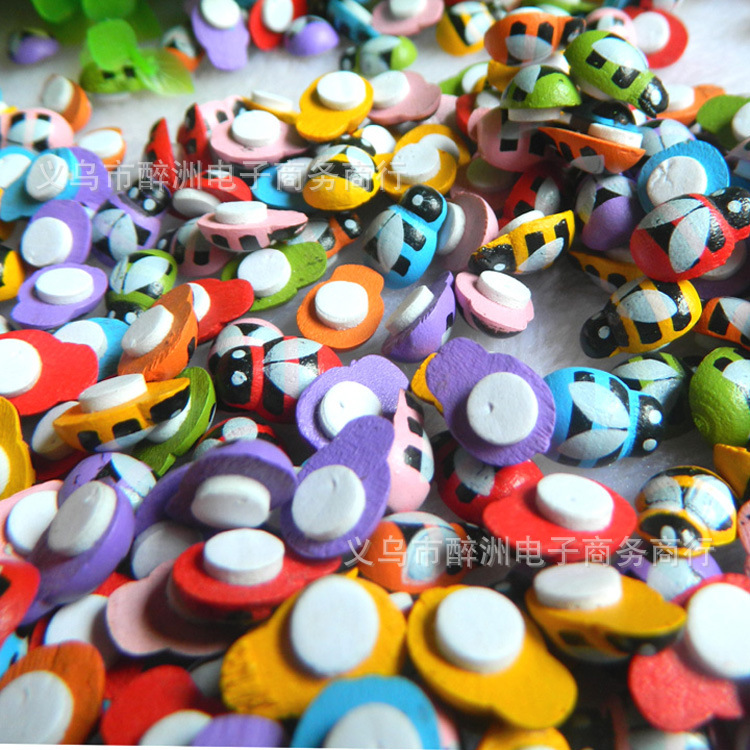 Factory Direct creative seven-star ladybug wooden beetle micro landscape cartoon wooden animal color ornaments