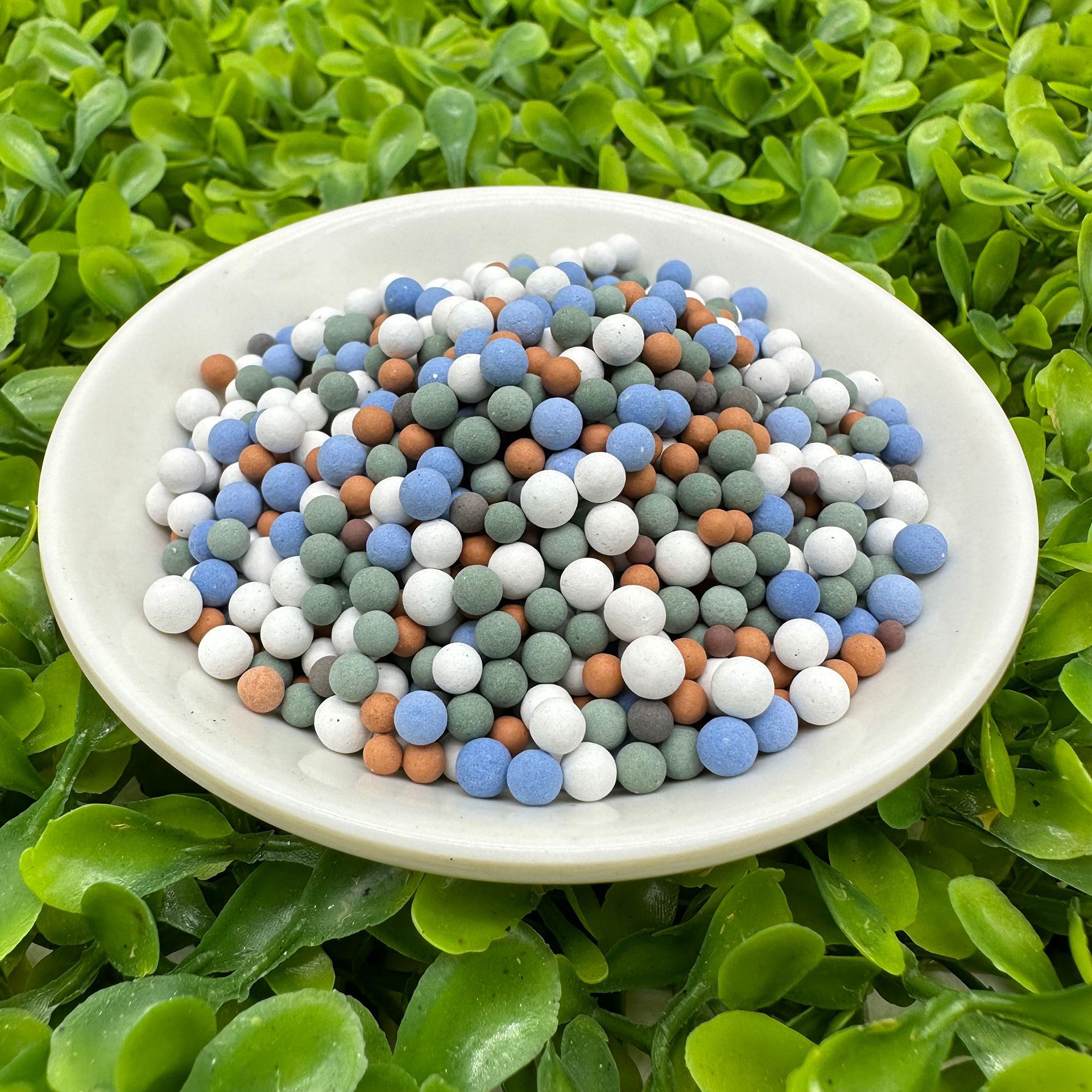 Manufacturer Wholesale Tourmaline Ball Mineralized Ball Water Treatment Water Purification Filter Material Shower Head Filled Medical Stone Ball Tourmaline Ball