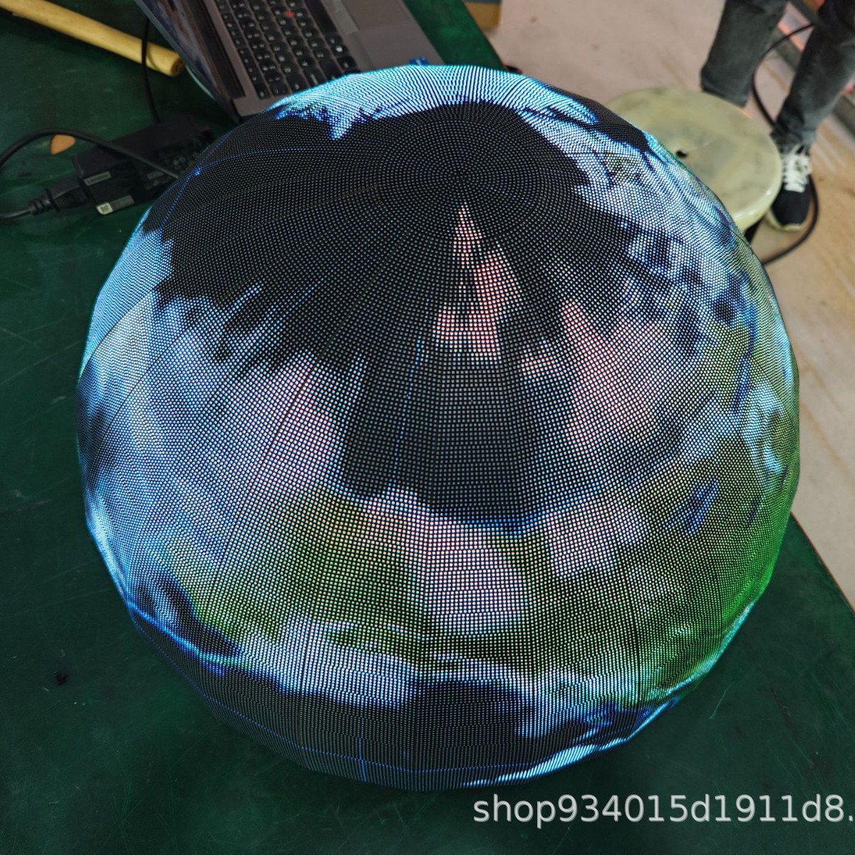 Indoor and Outdoor Led Display Screen P1.86 Diameter 0.5m Hemisphere Screen Spherical Screen Special-Shaped Screen