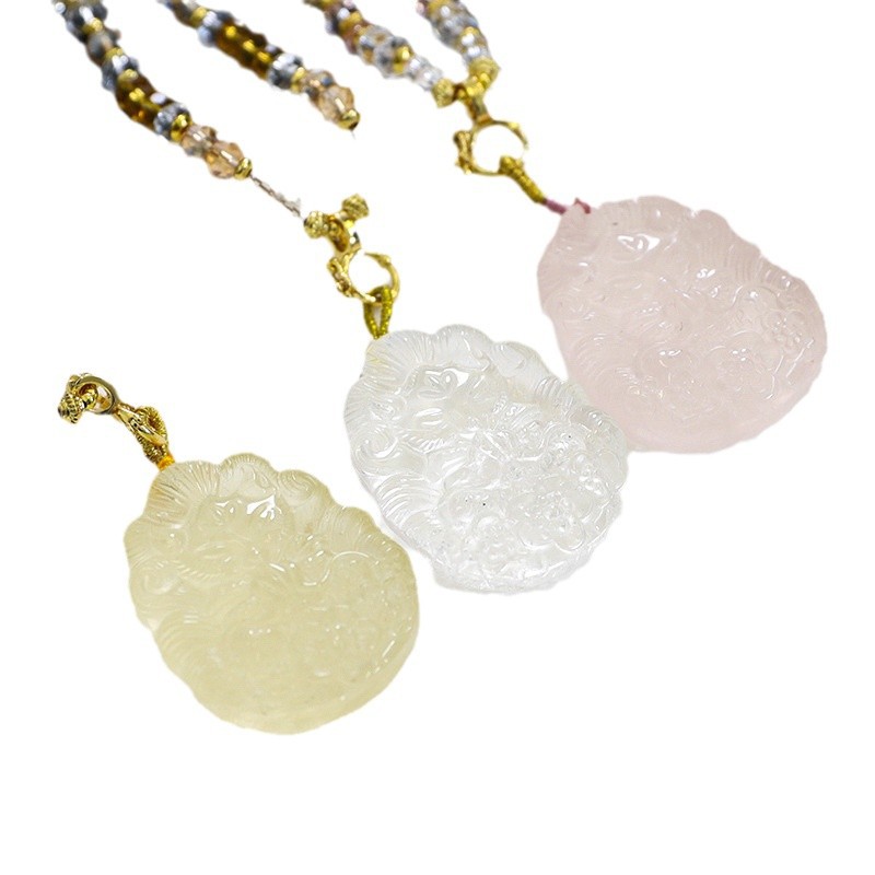 High goods natural three-dimensional nine-tailed fox pendant necklace women peach blossom off single crystal niche girlfriends sweater chain wholesale