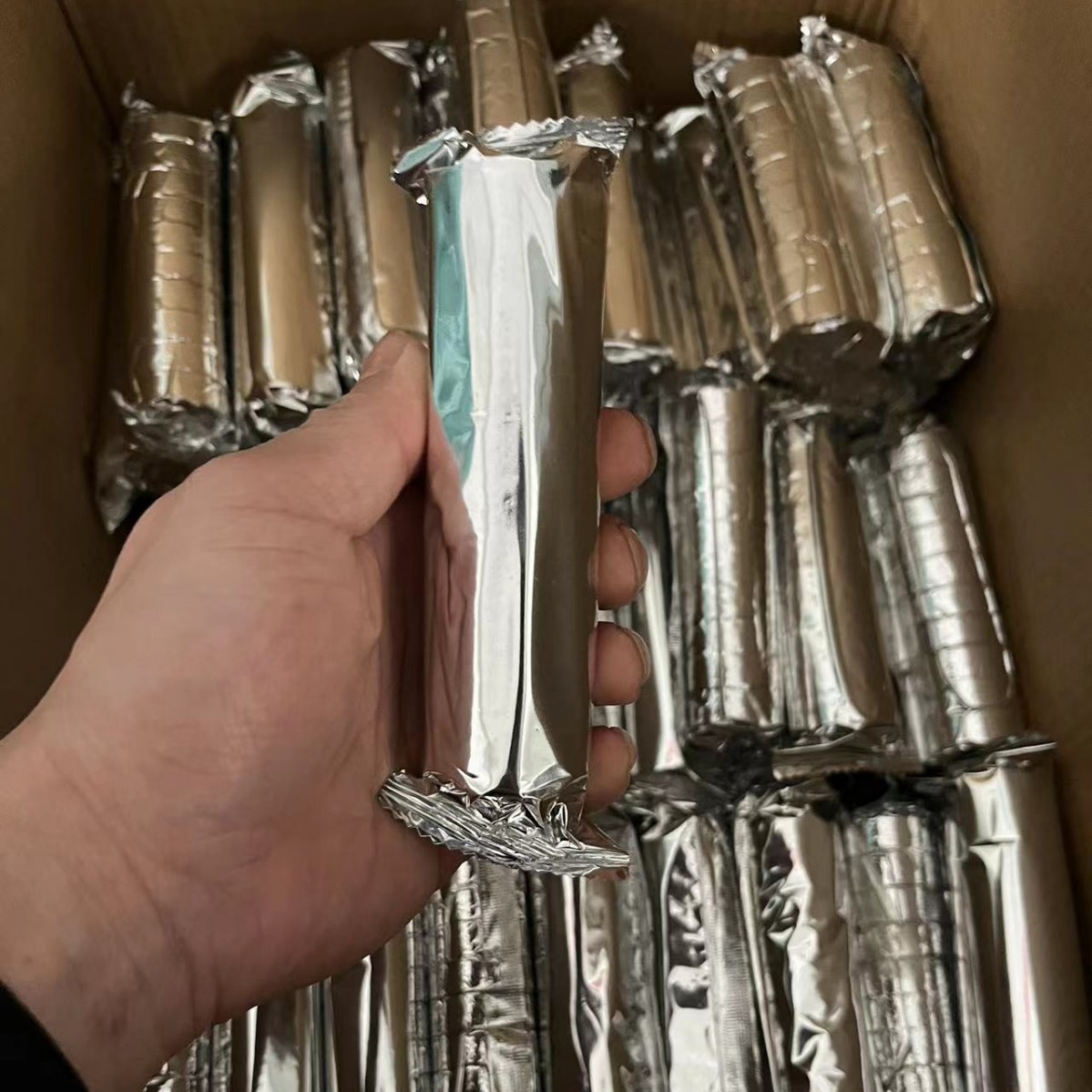 40 мм в наличии, оптовая продажа, быстроразжигающий уголь для барбекю, фруктовый древесный уголь, уголь для кальяна, стартер для огня, гриль, можно брендировать логотипом