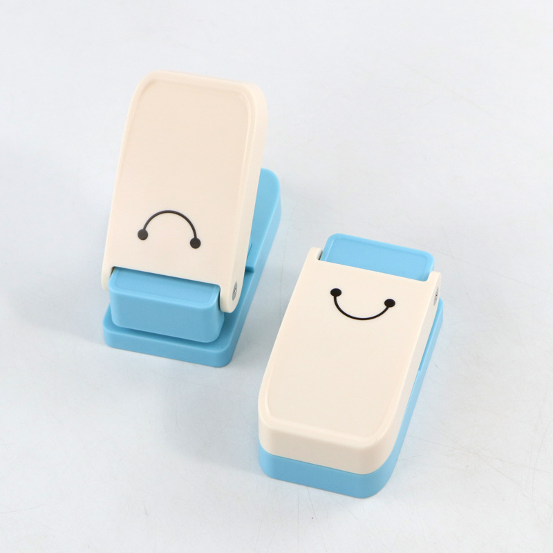 Keychain Embossing Machine Punching Machine Portable Smiley Face Punching Machine Photo Cutter Educational Punch Loose-Leaf Book