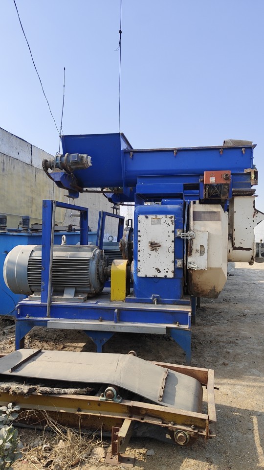 Biomass Pellet Pelletizing Machine Wood Sawdust Pellet Production Line Equipment Household Garbage Granulator