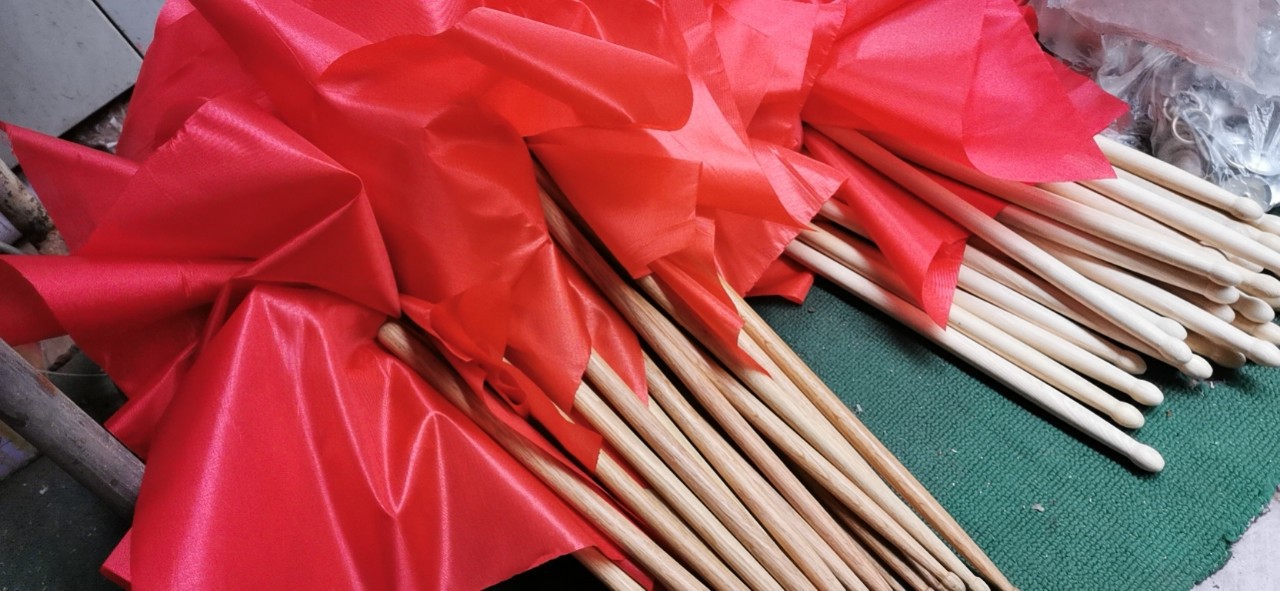 Dance Prop Set Square Scarf Long Thick Hot-Melt Edge Craft Drumstick Accessories Full Set of Stage Props