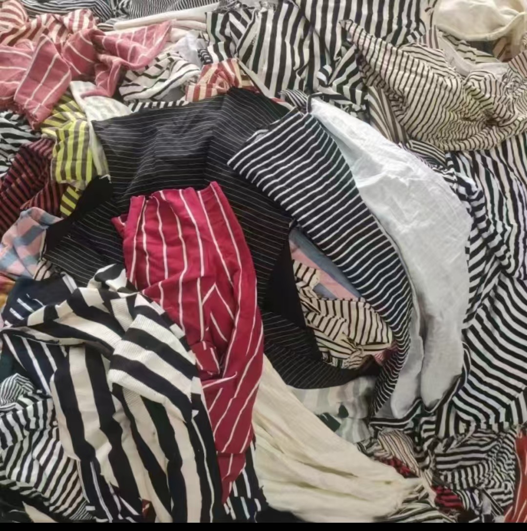 Factory Wholesale Cotton Industrial Cleaning Cloths, Absorbent for Water and Oil, Multi-Colored Rags, Patchwork Rags for Degreasing and Decontamination