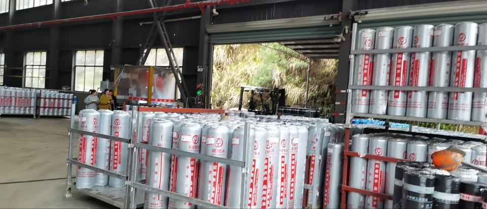 Самоклеящаяся полимерная модифицированная битумная гидроизоляционная мембрана для крыш, кухонь, ванных комнат, подвалов, влагозащита и ремонт утечек