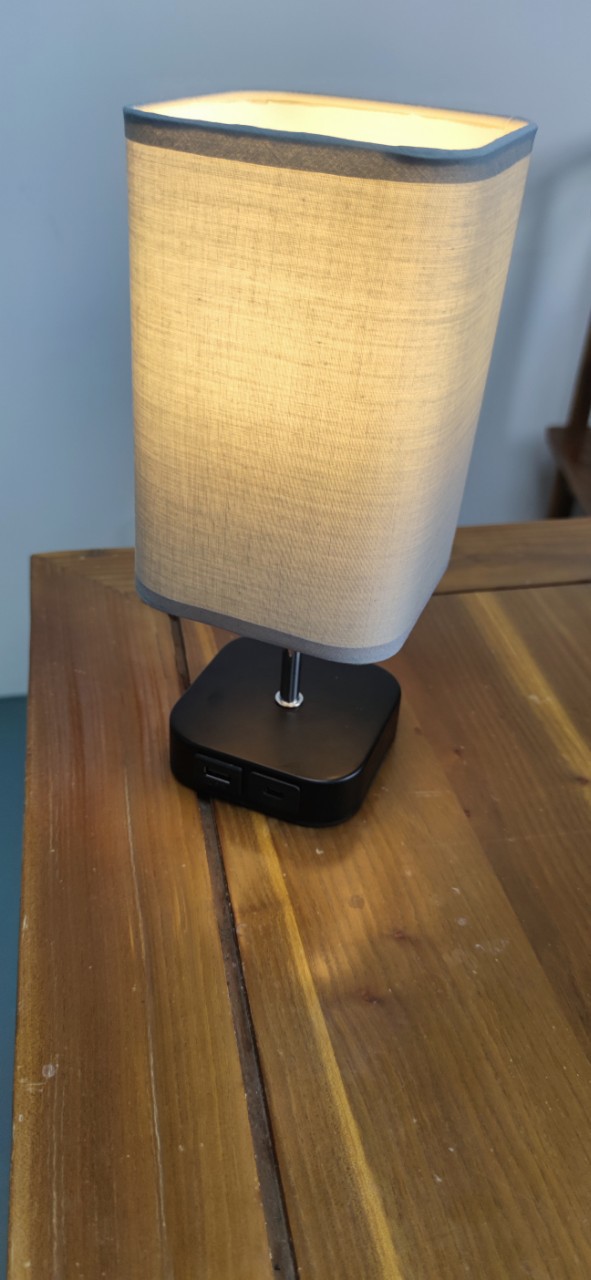 Кросс-бордерный адаптер двойной, настольная лампа с высоким напряжением, частная модель, трехступенчатое затемнение