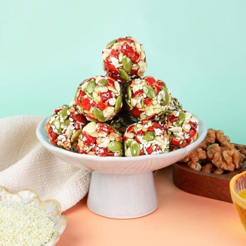 Internet Celebrity Snacks, Red Dates, Walnuts, Pumpkin Seeds, White Sesame Nuts, Snack Food, Ready-to-eat for Old People 108g/