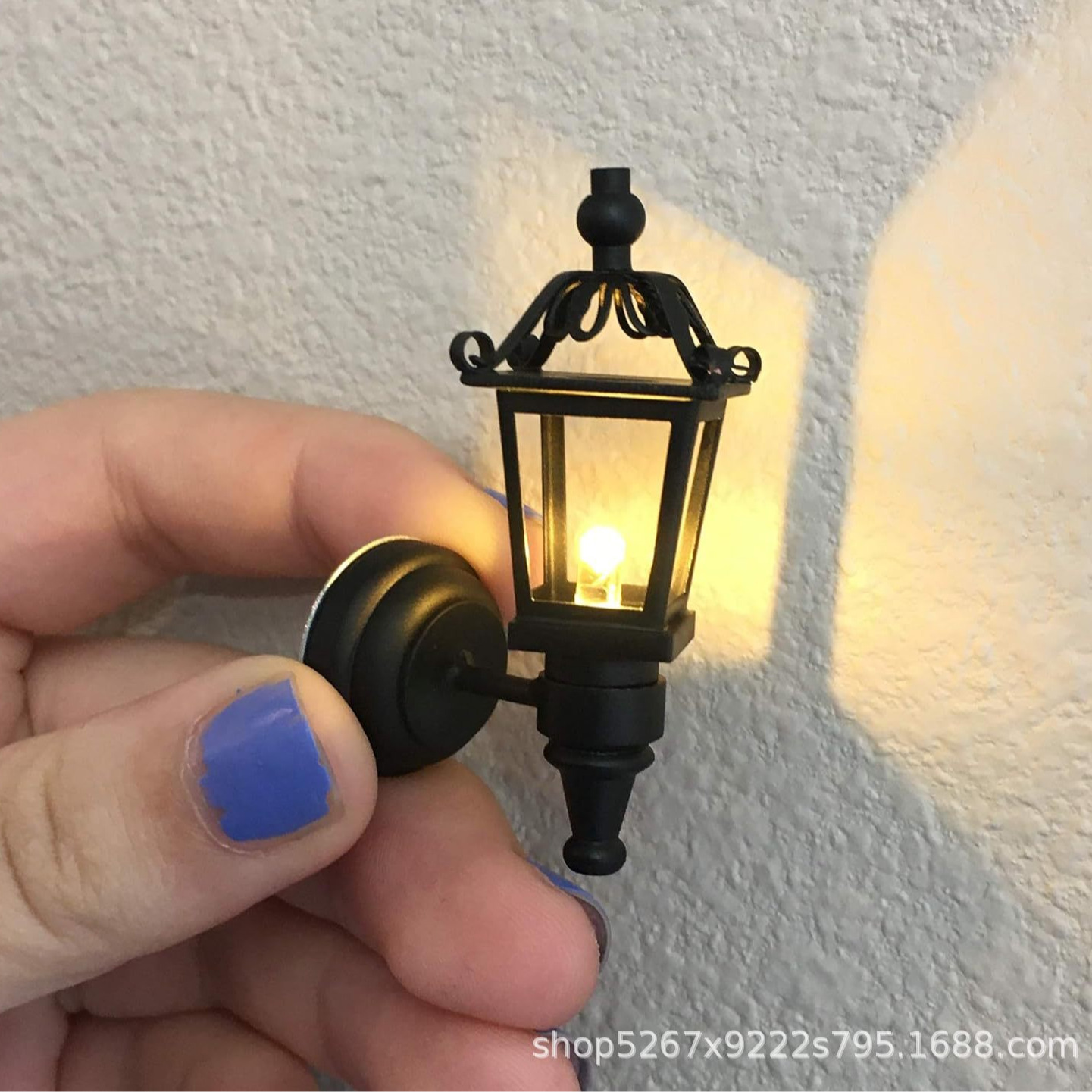 1:12 кукольный домик, мини (черная металлическая настенная лампа LED) для внутреннего и наружного декора