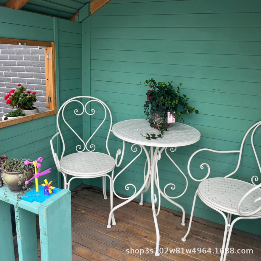 Wrought Iron Table and Chair Three-Piece Set, Heart-Shaped European-Style Personalized Simple Terrace Café Milk Tea Shop Romantic Balcony Table and Chairs