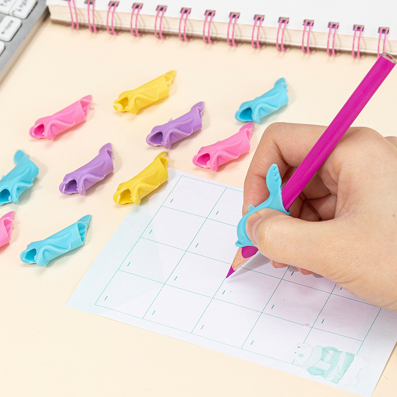 Small Fish Pen Grip Silicone Small Fish Dolphin Pen Grip for Children and Students Writing Pen Correction Small Gifts