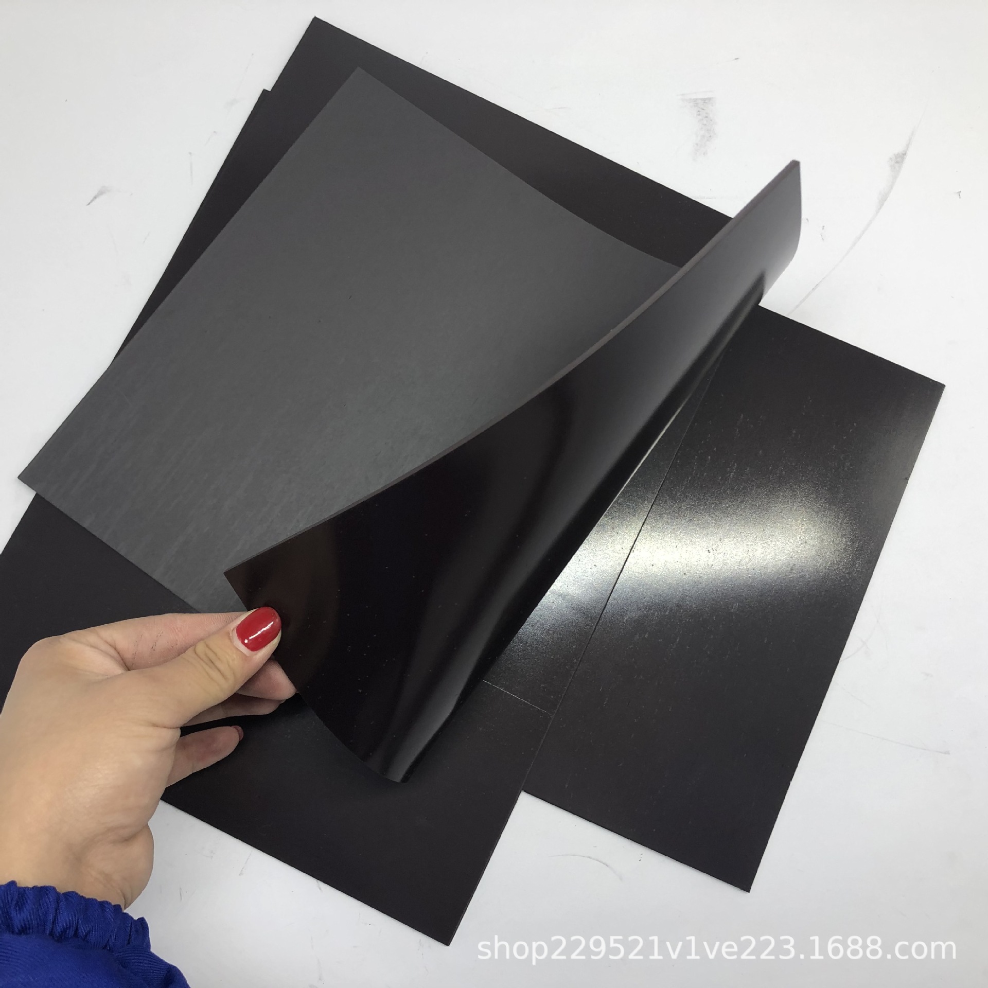 Customized Rubber Soft Magnetic Sheet with Adhesive Backing Magnetic Sheet Multi-Purpose DIY Tailoring Quiet Book Soft Magnetic Sheet Refrigerator Magnet Roll