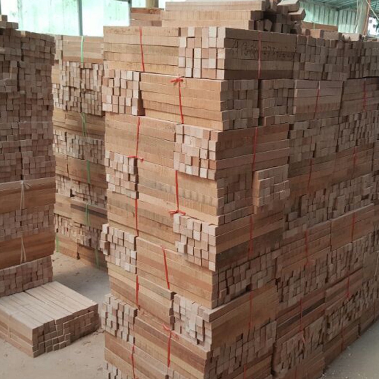 Foreign Red Beech Furniture Accessories Wooden Board Wooden Square Specifications Materials Various Beech Furniture Leg Shelf Tools Wooden Handle