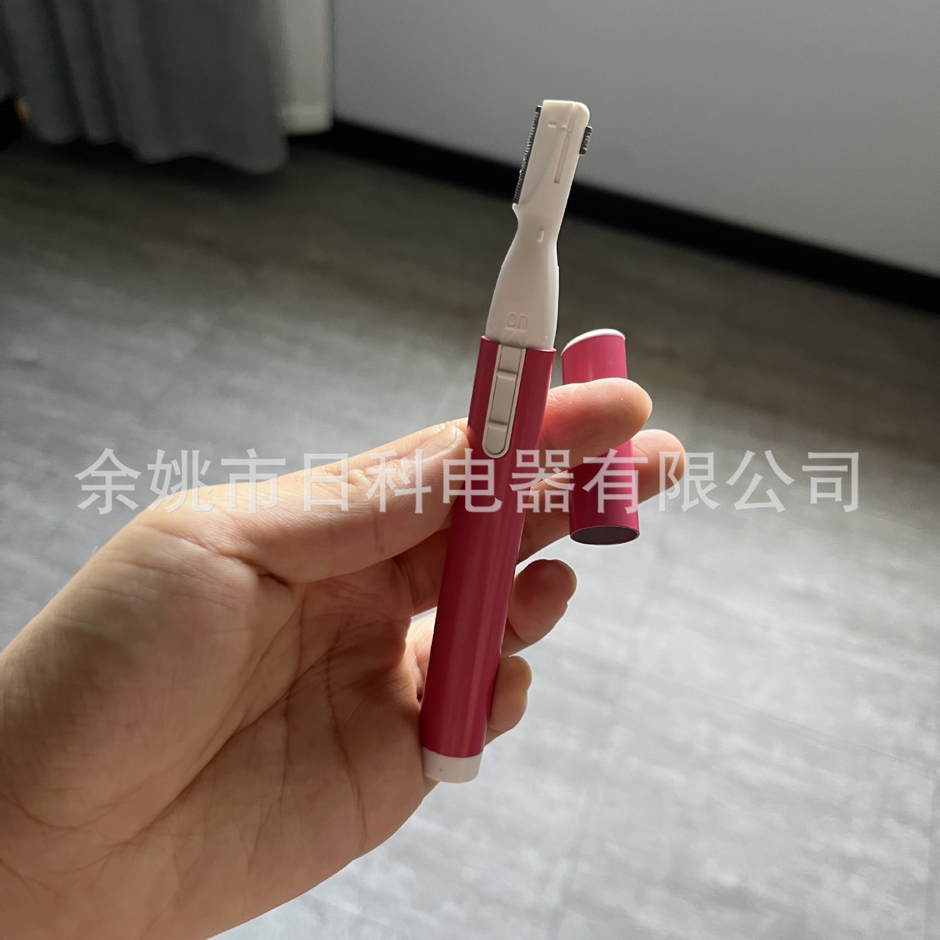 Новый малый оптовый электрический триммер для бровей, высокоскоростной, низкий уровень шума, двухголовочный, аккумуляторная модель