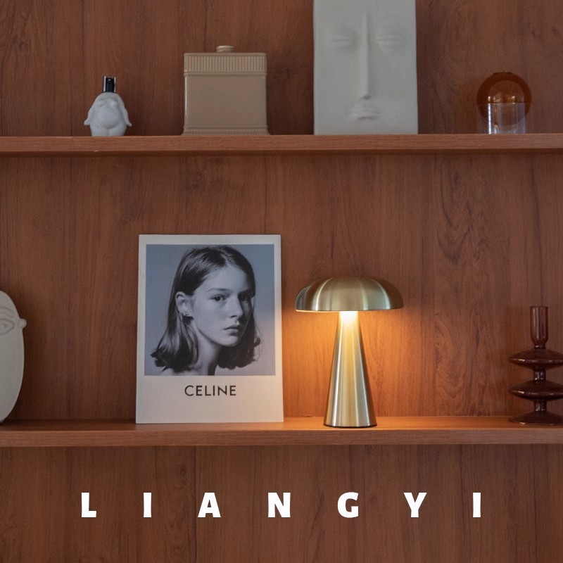 Cross-Border Metal Mushroom Lamp Table Lamp Living Room Lamp USB Charging Touch Bar Table Lamp Creative Atmosphere Lamp