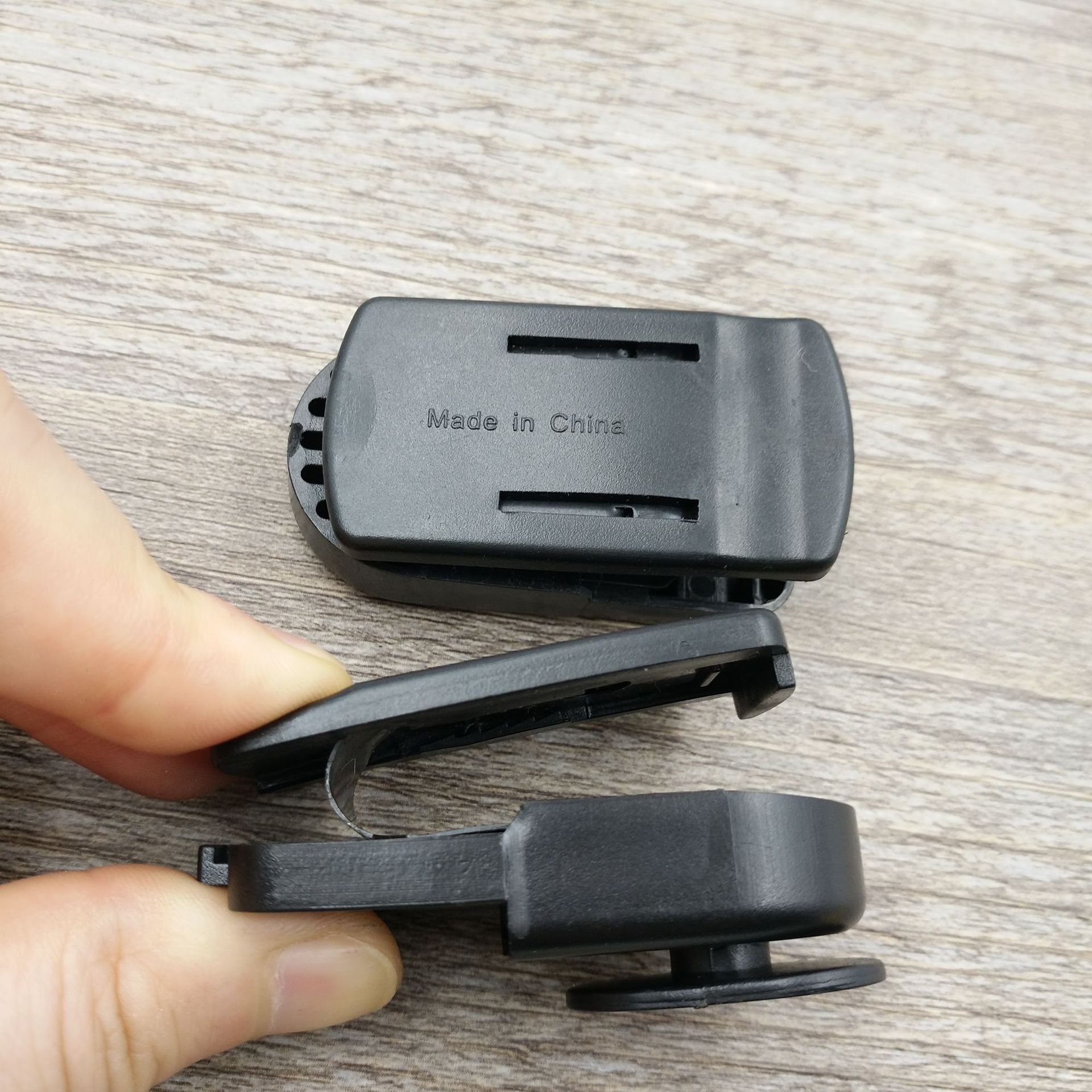 Supply mobile phone back clip, mobile phone clip plastic clip multi-purpose clip factory direct sales