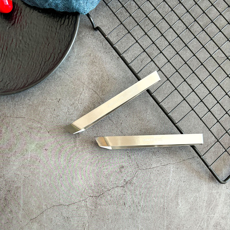 Stainless steel pig hair clip kitchen multi-functional fish bone clip chicken feather duck feather removal pliers beard hair clip tweezers plucker