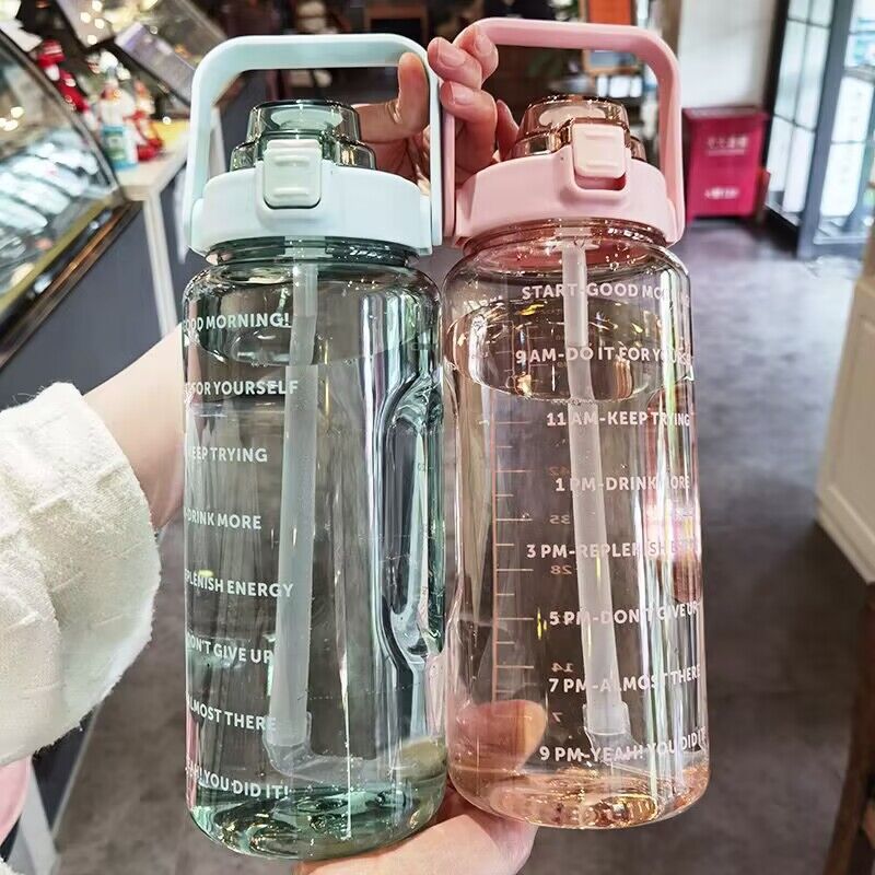Large-Capacity Water Cup Summer Sports 2000ml Graduated Straw Plastic Cup High Temperature Resistant Water Bottle Men's and Women's Large Water Kettle