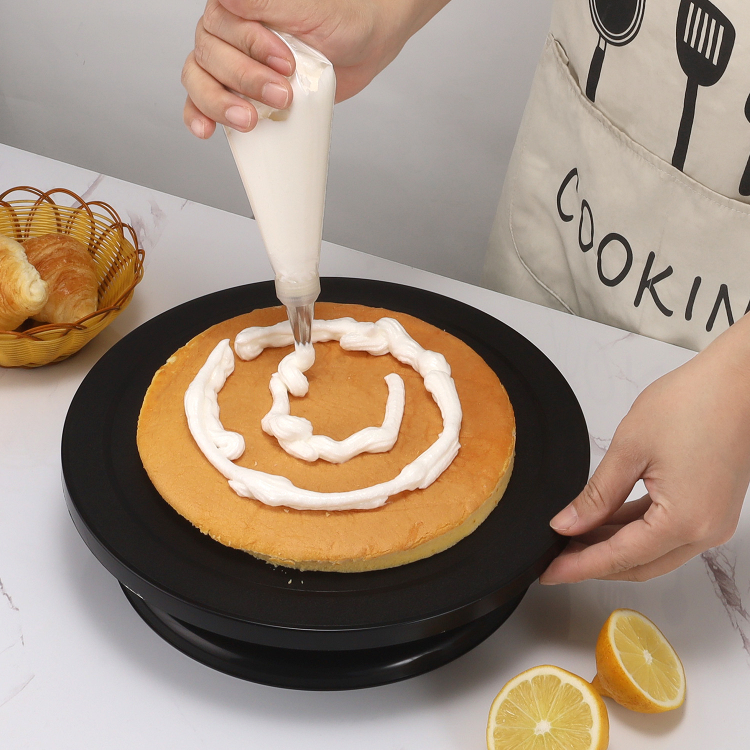 готовая черная вращающаяся подставка для торта