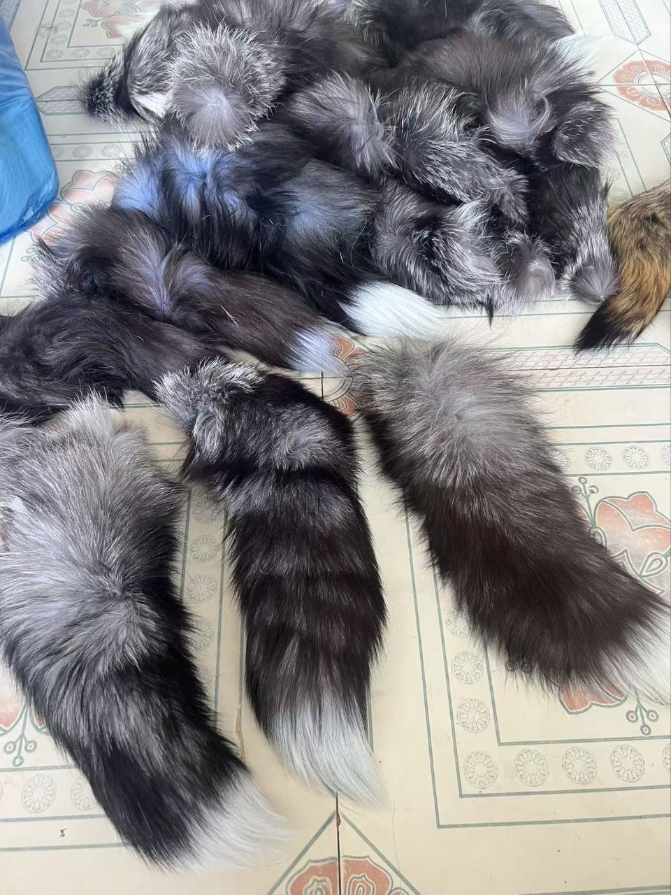 Real Fox Tail Pendant Cos Accessories Pendant Keychain Pendant Jewelry Performance Props Plush Fur Accessories