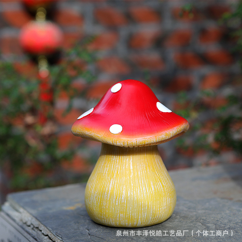 Cross-border Amazon Solar Light Imitation Stone Small Ornaments Creative Key Hidden Artifact Storage Box Decorations