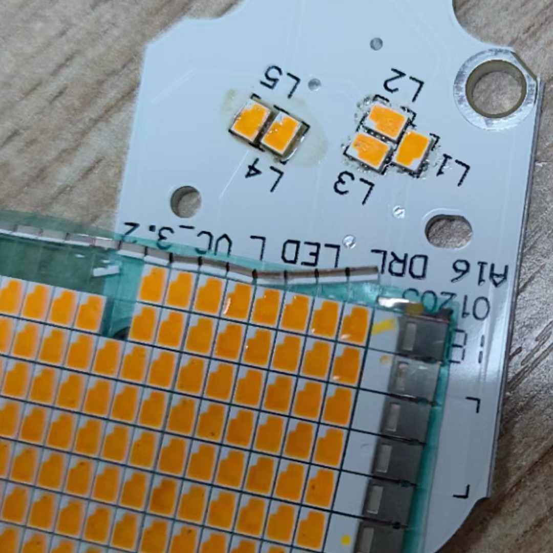 Professional Recycling of Discarded High-Power Lamp Beads, Led Patch Lamp Beads, Silver-Plated Brackets, Free Door-To-Door Evaluation