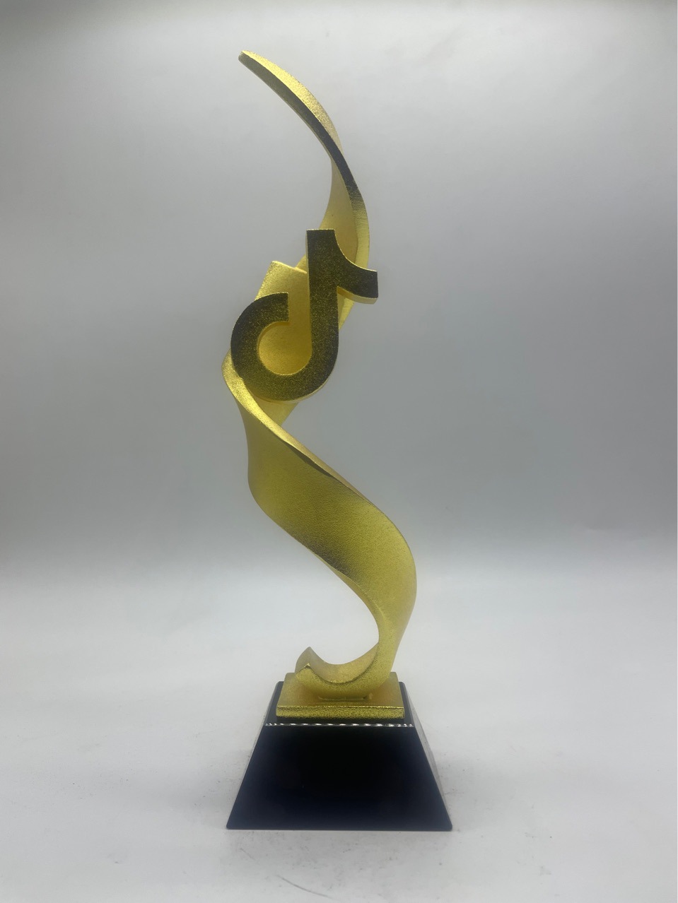 Color Trophy Electroplated Trophy Oxidized Trophy