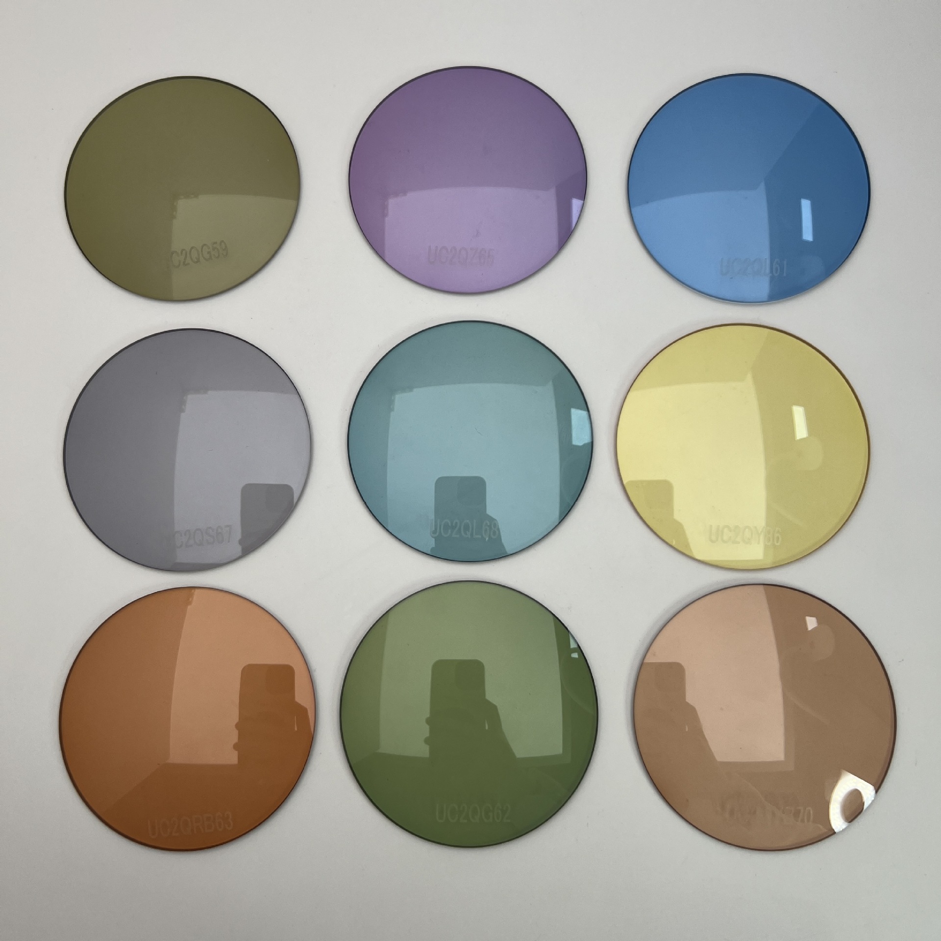 PC нейлон монохромная линза солнцезащитные очки с различными красивыми цветами, поддержка индивидуальной настройки, качество гарантировано