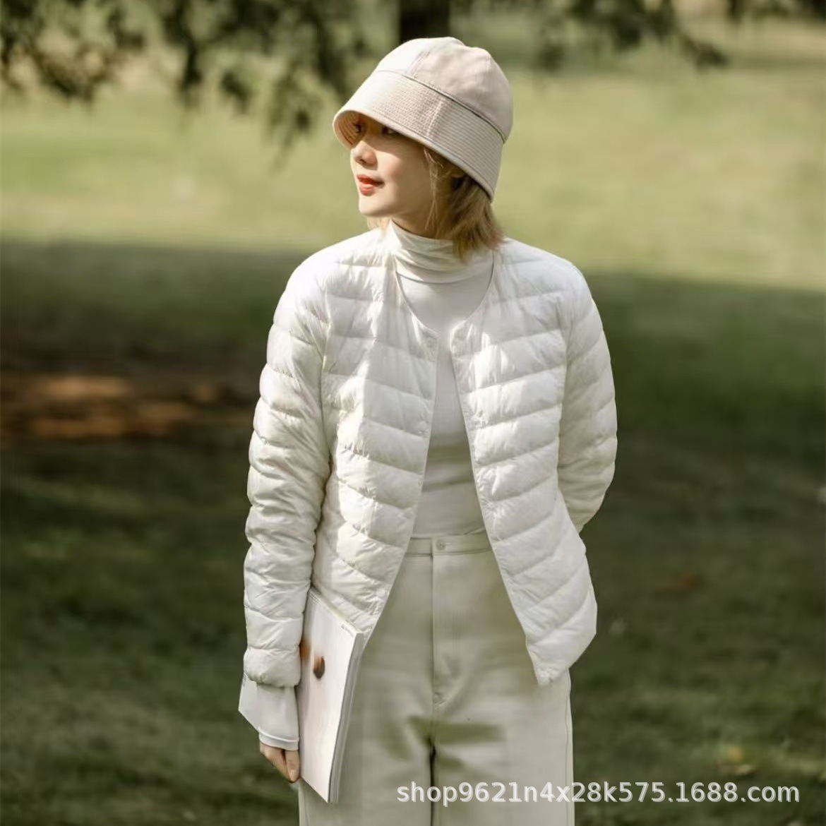 U +2024 New Lightweight Down Vest Warm Lightweight Liner Short V-Neck Collarless Inner Wearing Women's Wear