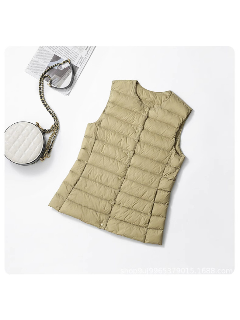 2025 Winter New Lightweight down Jacket for Women, Short Style, Round Neck, Inner Liner, Warm Vest, Inner Layer Coat for Middle-Aged and Elderly Women