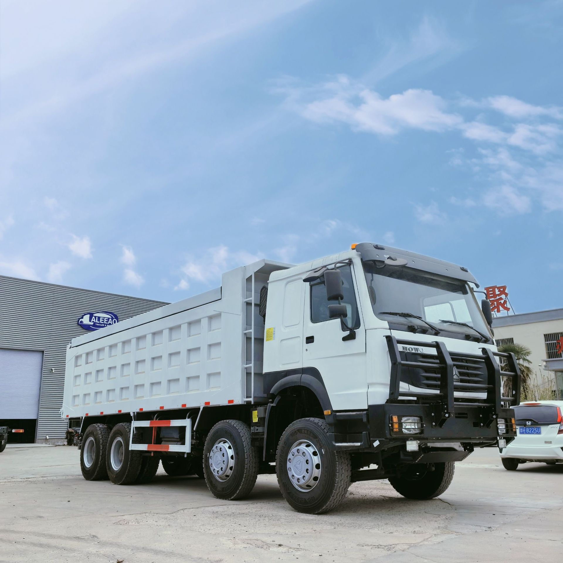 Cross-Border Supply of Dump Trucks Howo 371 375 Horsepower Howo Front Four and Rear Eight Dump Trucks in 2 and 3 Countries