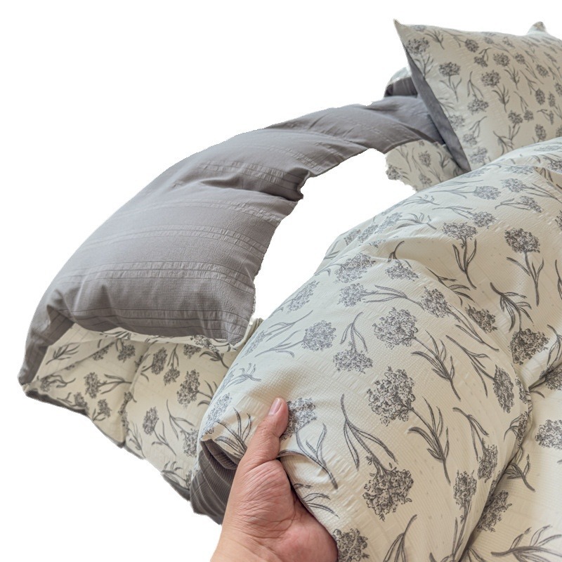 Live Explosions Class A Jacquard Cloud Cotton Bed Four-piece Bed Sheet Quilt Cover Bed Hat Student Dormitory Kit