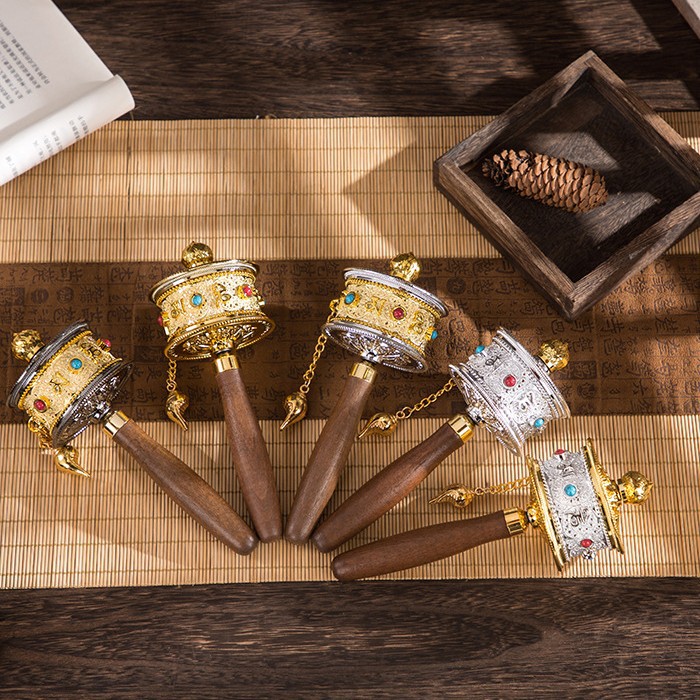 Ручной крутящийся веретено Тибетный чистый латунный Портативный поворотный золотой барабан Шестизначные истинные слова Домашний Тибетский стиль