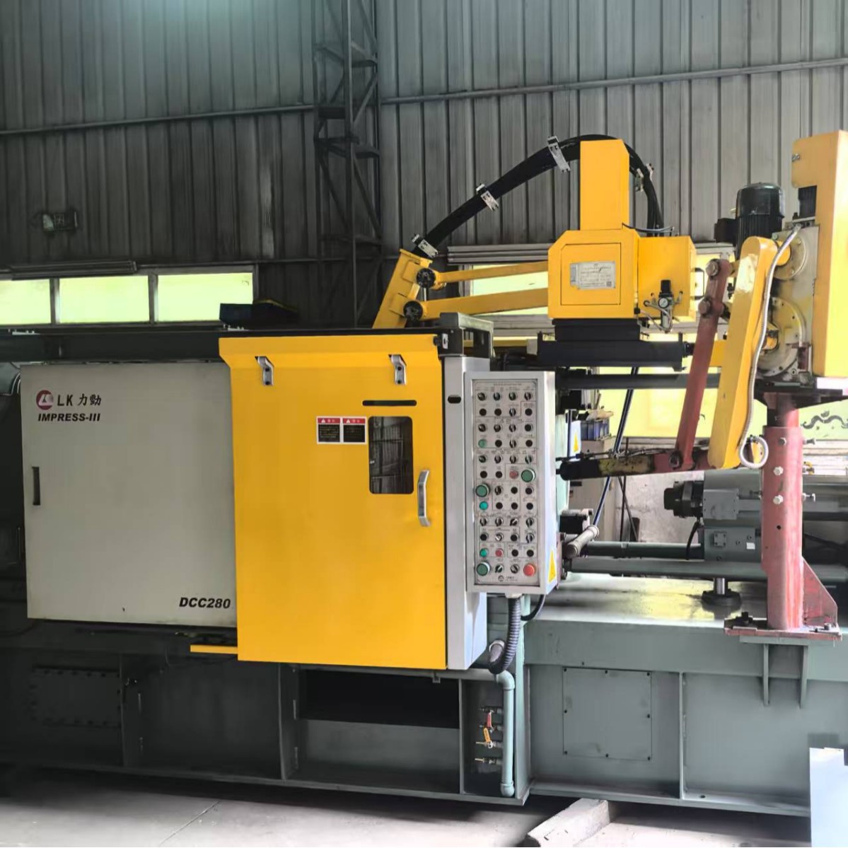 Li Jin 280 t 3rd generation aluminum alloy cold chamber die casting machine imported domestic Yizimi small and medium-sized cold die casting machine