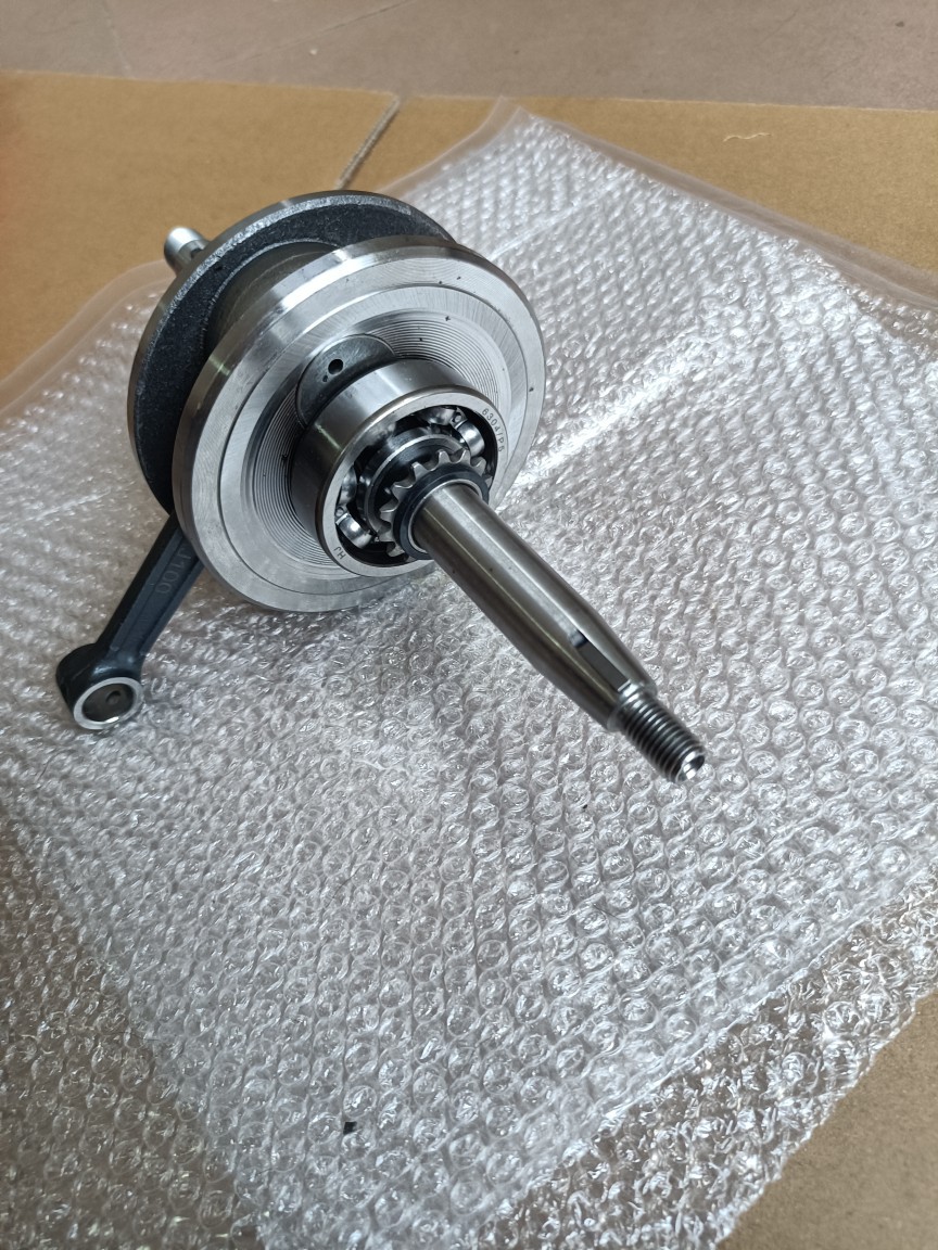 Motorcycle crankshaft BAJAJ 100 crankshaft connecting rod assembly crankshaft