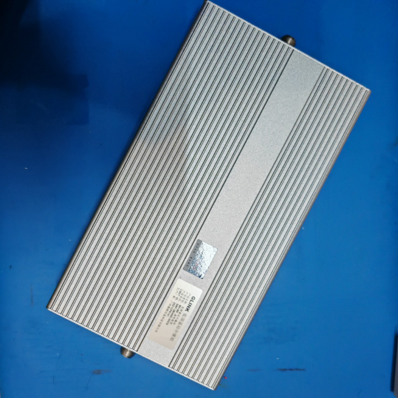 5Вт промышленный репитер 1800/2600 мобильный телефон сигнал приемник увеличенный репитер сигнал компаньон один хост