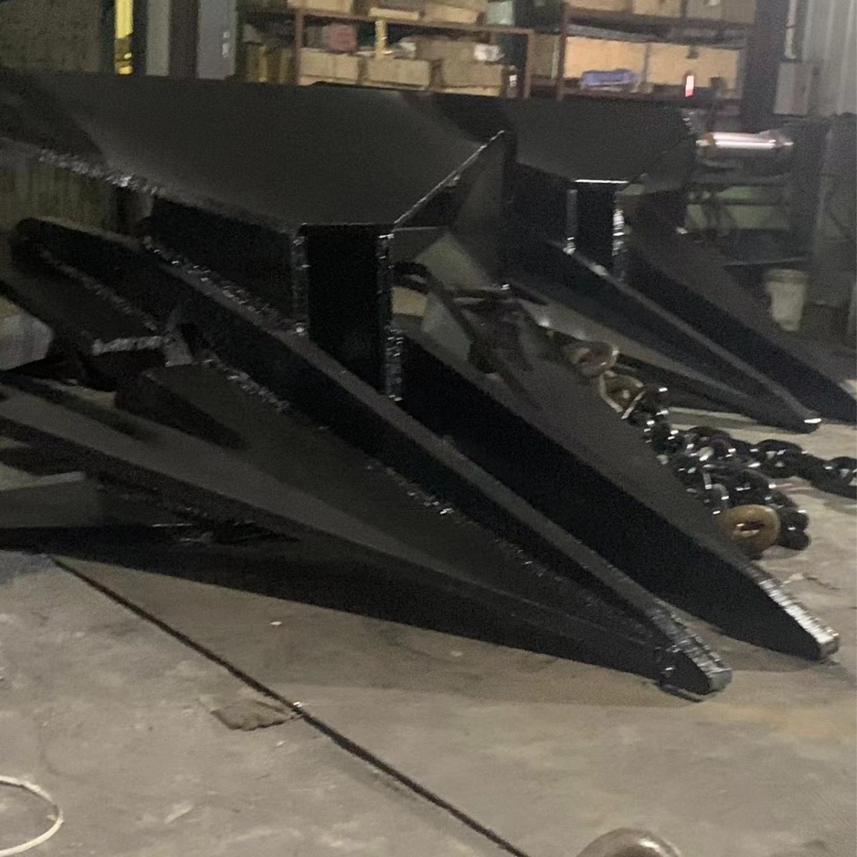 Large Quantity of Spot Production of Deleta Anchors, Triangular Anchors, Steel Plate Welding Marine Anchors, Large Claw Force Anchors, Marine Engineering Anchors