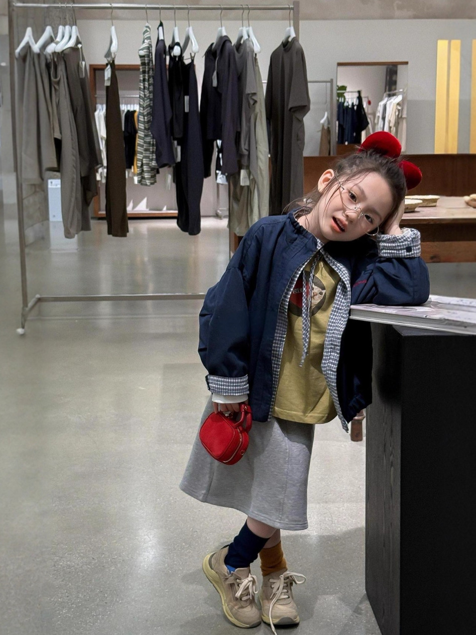 Модная двусторонняя куртка корейского стиля для мальчиков и девочек, новая детская куртка осень 2025, длинные рукава, клетчатая куртка